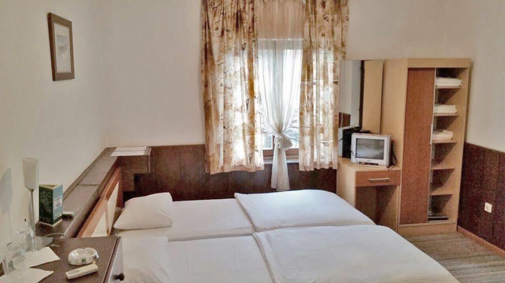 Hotel Splendido MB Tivat Exterior foto